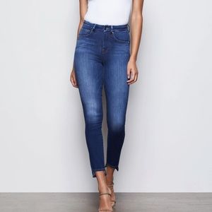Good American Good Waist Step Hem jeans
